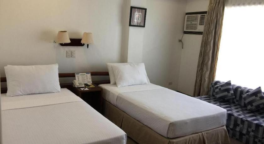 Soledad Suites Panglao Exterior foto